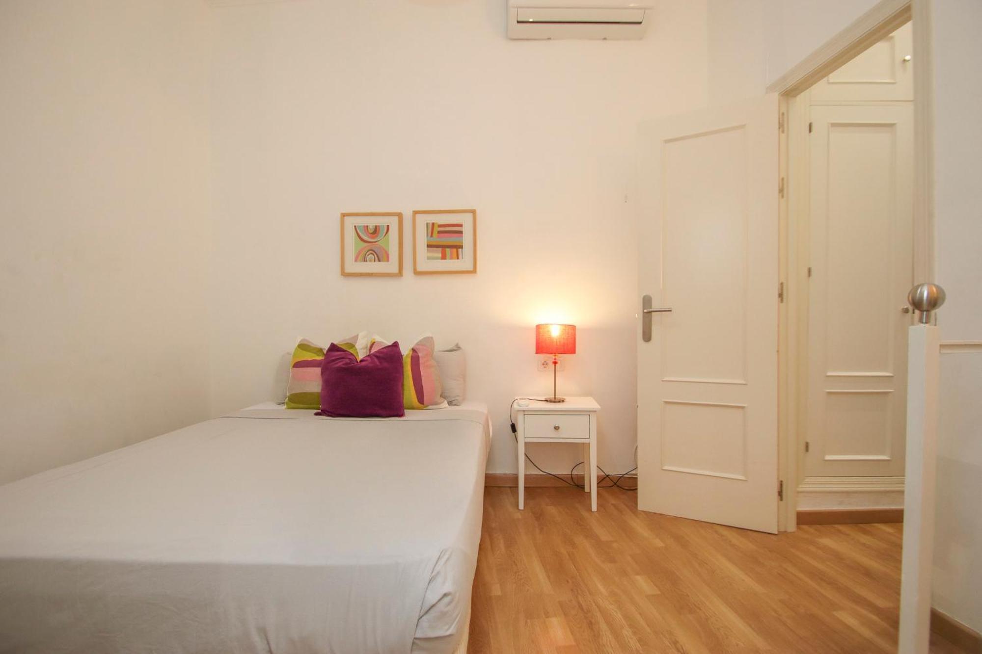 Lovely Apartment In The Old Town Of Севиля Екстериор снимка